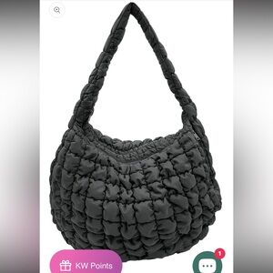 DO EVERYTHING IN LOVE
Large Quilted Bag